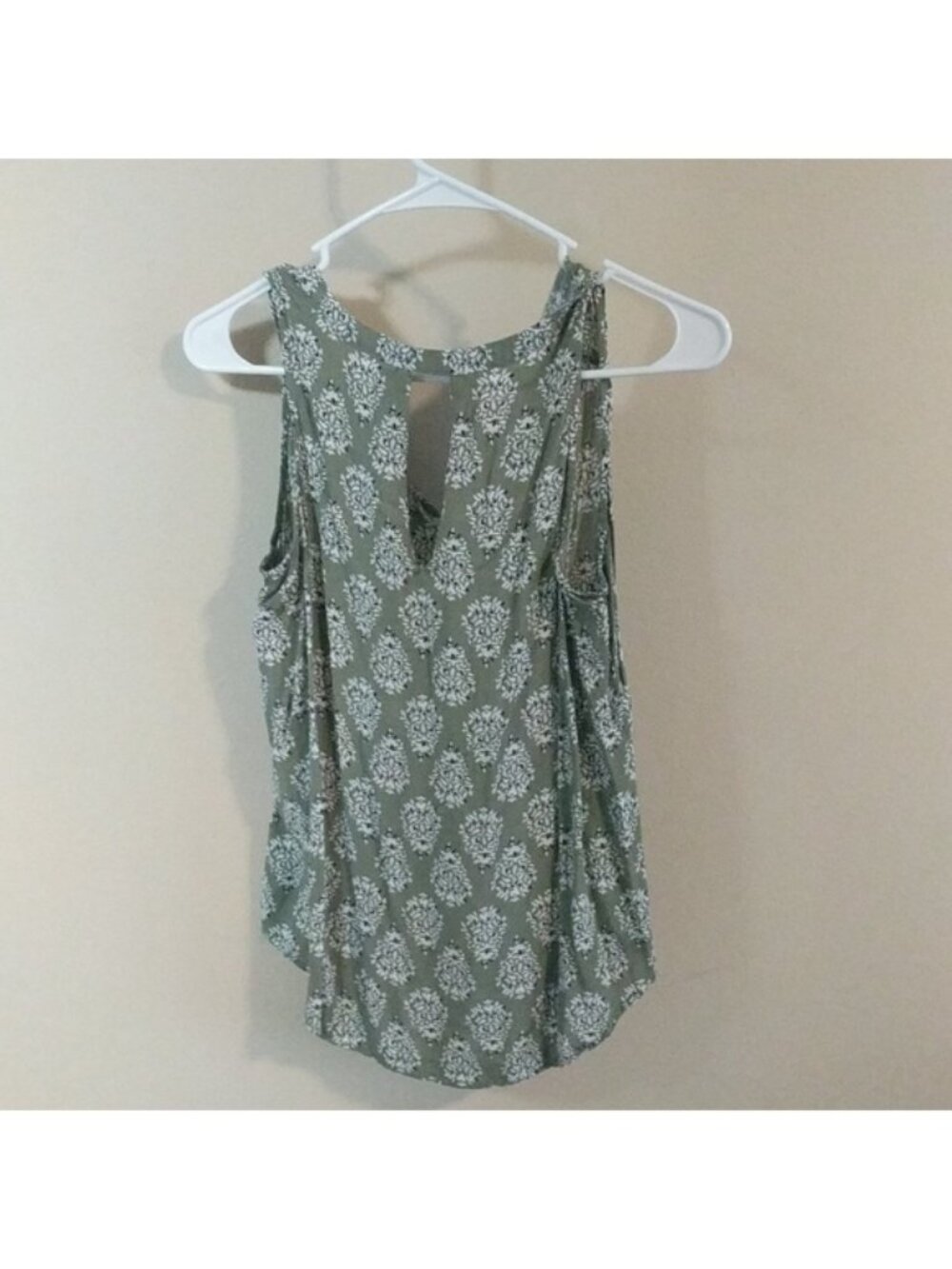 Patterned top - Picture 2 of 2